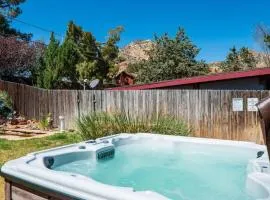 Mountain Bike Retreat for Family Trail Access