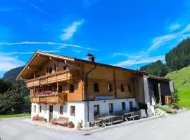 Ferienhaus Paulnhof Erl - Alpenglück für Gruppen, Freunde & Teams