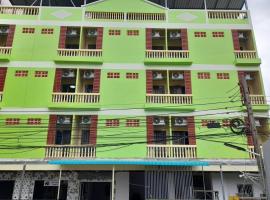 Natcha Place Klongluang 35, apartamento em Ban Bang Khan