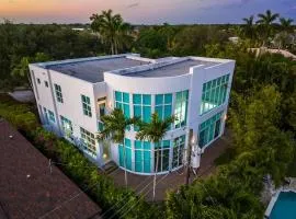 New construction 2 story Villa jacuzzi pool luxury