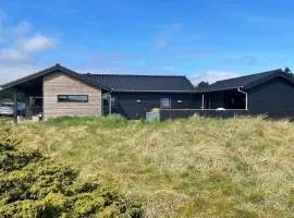 Holiday Home Hinda - 1-2km from the sea by Interhome