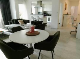 Hillfort suites, alojamiento con cocina en Lostorf