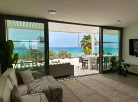 Penthouse Panoramic Ocean Views - By Bobbywashere