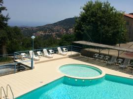 Hotel Villa Selene, hotel con parking en Lanusei