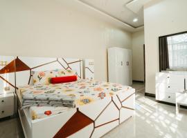 Entire house - full AC - beach close, hotel v destinaci Dar es Salaam