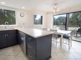 611 Magnolia-Stella Maris