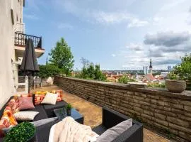 Best View to the Old Town Tallinn, 2BR, 2-bath