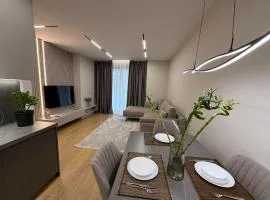 Coral's Luxury Seaview Apartment