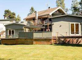 STO724-Djurhamn-Fjaellsviksvaegen-16, hotel in Maren