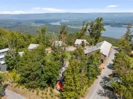 This is IT Cabin with a hot tub fire pit & indoor pool