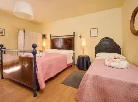 Cozy Tuscany Apartment in SUVERETO by Countryside & Sea