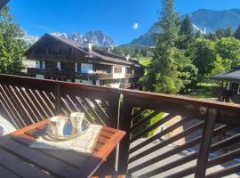 Apartment 5 Torri, tipico attico a Cortina, acomoda&ccedil;&atilde;o com cozinha em Cortina dʼAmpezzo