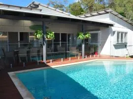 10 Double Island Drive - Rainbow Beach. Pool. Aircon