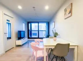 SUPER Location - Modern 2Br Apt-Pool & Gym