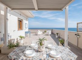 Amazing Apartment In Pozzallo With Wifi, Hotel in Pozzallo