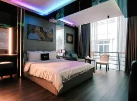 M&H Hotel