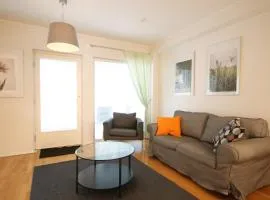 Central and Spacious Apartment for 4 with Sauna