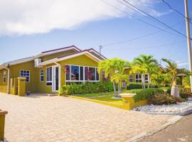 Adorable Beach House in Draxhall Gated Pool Gym, hôtel à Steer Town