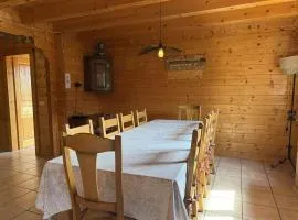 Chalet typique 5 chambres pour 10 personnes avec Wi-Fi et terrasse - FR-1-572-303