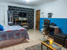 31M Studio Apartment, hotel a Heredia