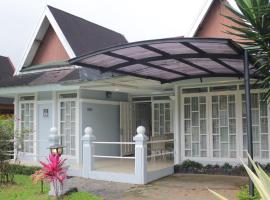Diyar Villas Puncak M3/8, hotel in Puncak
