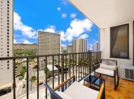 Freshly Updated Condo in Waikiki with Free Parking