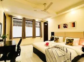 BluO Studio DLF CyberCity - Kitchen, Balcony, Lift