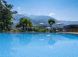 Hotel Zirmerhof & Residence, hotel v destinaci Rifiano