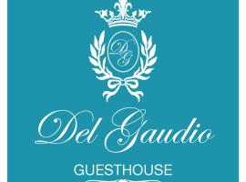 Del Gaudio Guesthouse, budgethotel i Torre Melissa