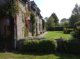 La Croix Saint Gilles, hotel na may parking sa Langourla