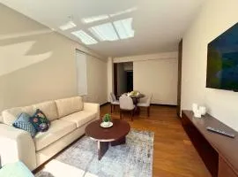 Elegant and Sunny New 2 Bedrooms Excellent Location