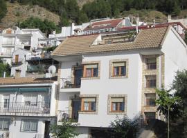 Apartamentos La Iruela 2: La Iruela'da bir otel