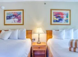 Larger 1 Bedroom with Pool Hot Tub Ski In-Out