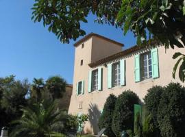 Logis Château De Siran, hotel v destinácii Siran