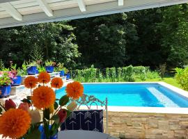 Toki Eder chez Marisol, piscine chauff&eacute;e, d&eacute;coration soign&eacute;e et oc&eacute;an &agrave; 15 minutes entre Bayonne et Hossegor