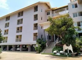 AA Resort Hotel นนทบุรี