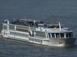 Hotelships Holland - Messe Hotelboat Cologne