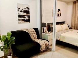 Elysian Stays Manila at Azure Urban Resort, Hotel in Sampong