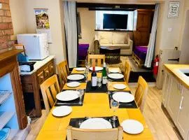 Fandango large 3 bedroom character home, Ventnor