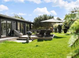 1285-N-Tisvildeleje-Radyrvej-4, hotel with hot tubs in Tisvilde