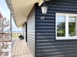 Secluded Retreat by Water - By Traum Ferienwohnungen, Hotel in Bøjden