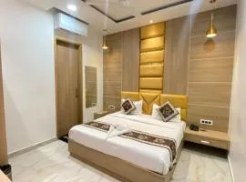 The Posh Hotel