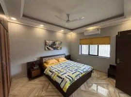 Neelam Homestay B&B - Lemon Room