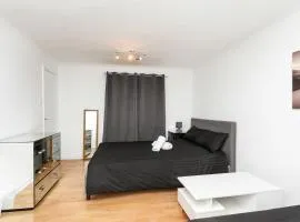 Docklands Quiet Retreat