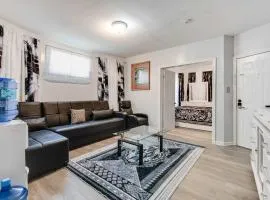 3BR Newark duplex near Downtown & Transit