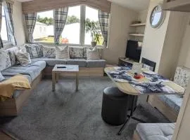 Salsa static caravan close to Edinburgh