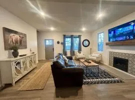 New Home! Hilltop Hideaway near Historic Dahlonega