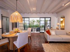 Luxury Condos I Parroquia View & Rooftop Jacuzzi I Paseo del Centro Condominio Boutique، فندق في سان ميغيل دي الليندي