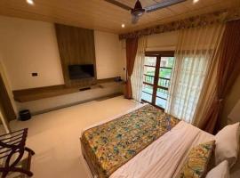 Triptire Resort & Kaziranga, hotel in Jakhalābāndha