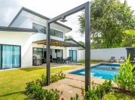 Uvita-great Location-3 Bedroom-private Pool-gated